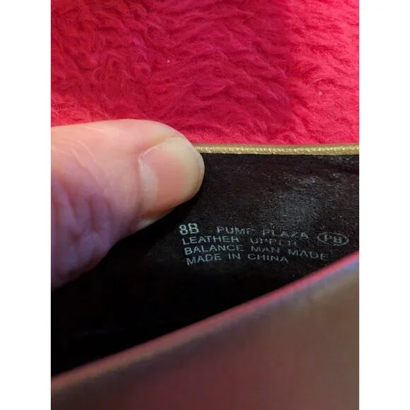 Aerosoles Pump Plaza Gold Leather Heels Women’s Size 8B Low Block Heel Comfort - Picture 5 of 9